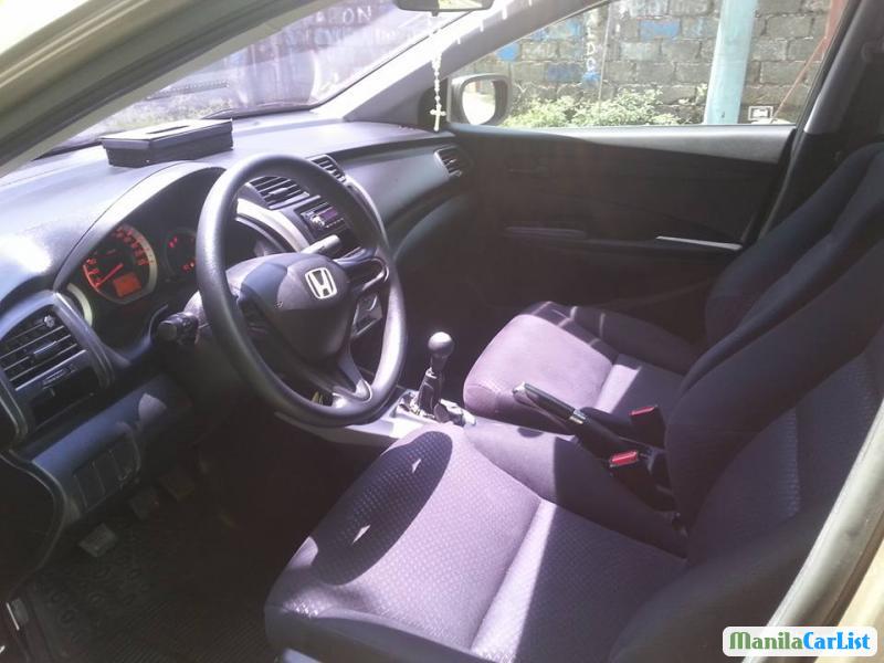 Honda City Manual 2010 - image 3