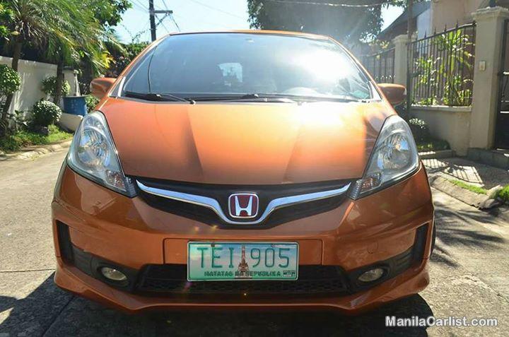 Pictures of Honda Jazz Automatic 2012