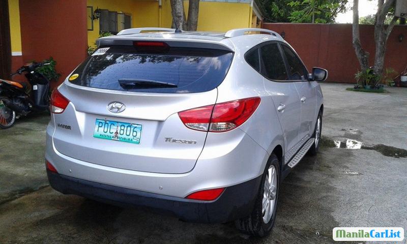 Hyundai Tucson Automatic 2010 - image 2