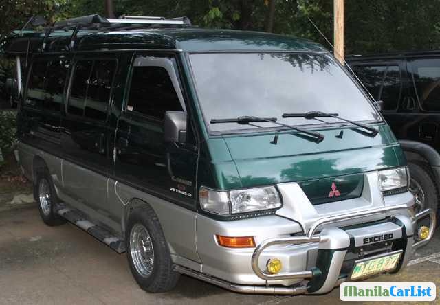Pictures of Mitsubishi L300 2001