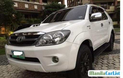 Pictures of Toyota Fortuner Automatic 2009