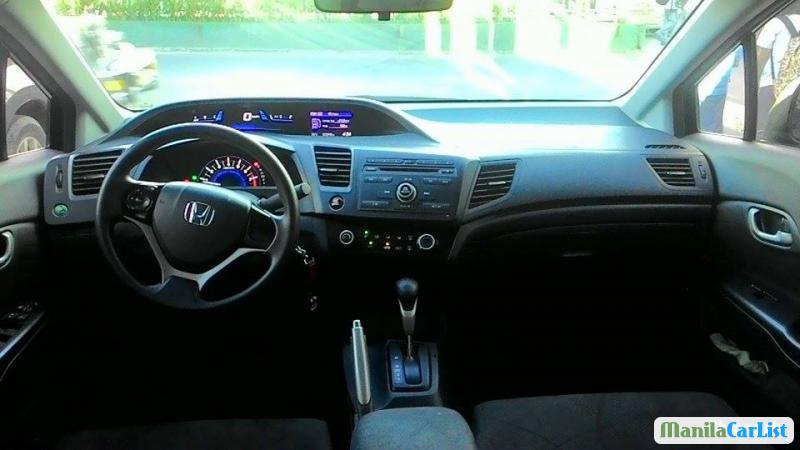 Honda Civic Automatic 2015 - image 3
