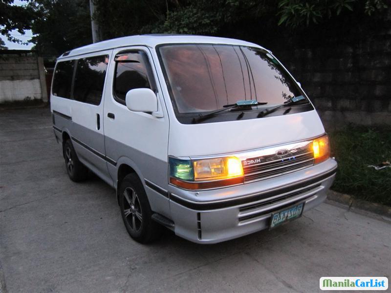Pictures of Toyota Hiace Automatic 2006