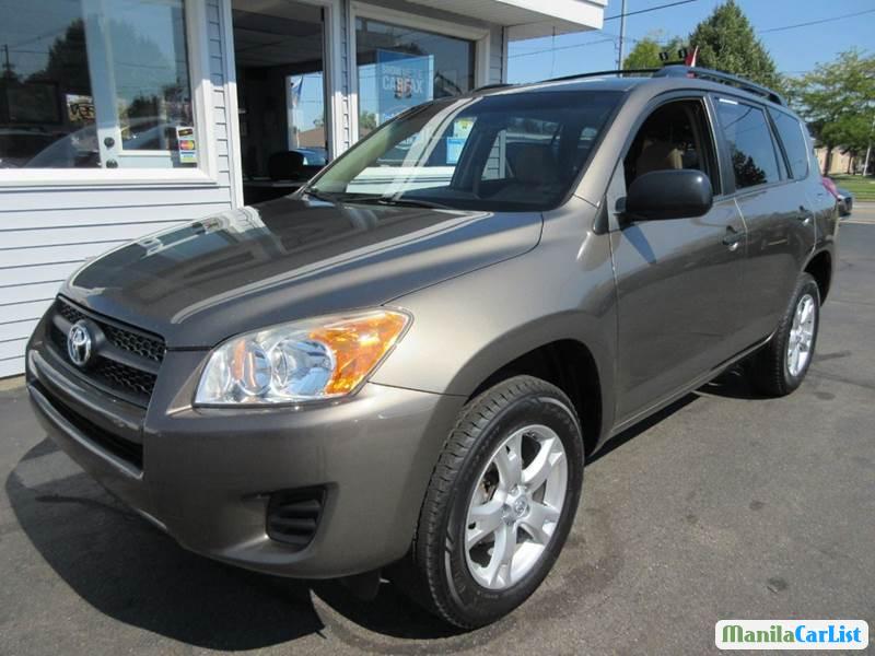 Toyota RAV4 Automatic 2010 - image 3