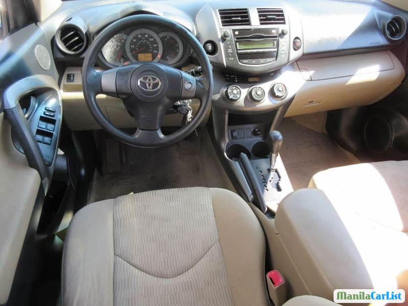 Toyota RAV4 Automatic 2010 - image 5