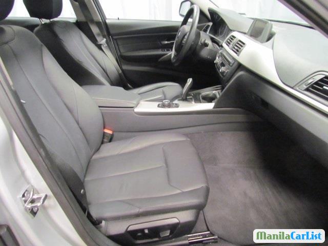 BMW 3 Series Automatic 2012 - image 6