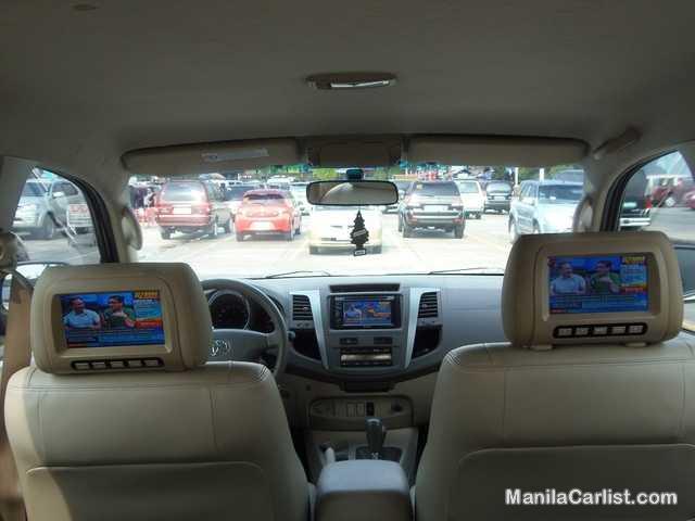 Toyota Fortuner Eco Plus Automatic 2009