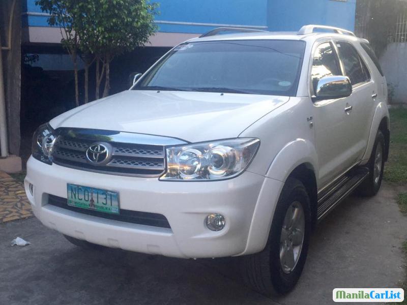 Picture of Toyota Fortuner Automatic 2009