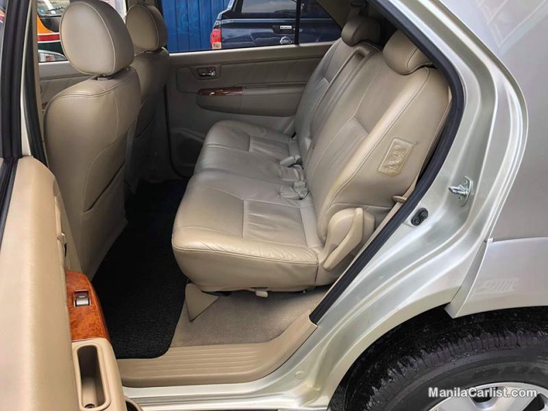 Toyota Fortuner Automatic 2011 - image 3