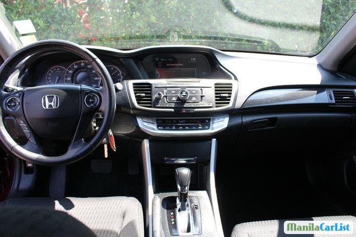 Honda Accord Automatic 2013 - image 10