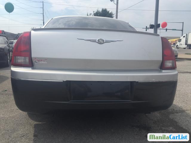 Chrysler 300C Automatic 2005 - image 5
