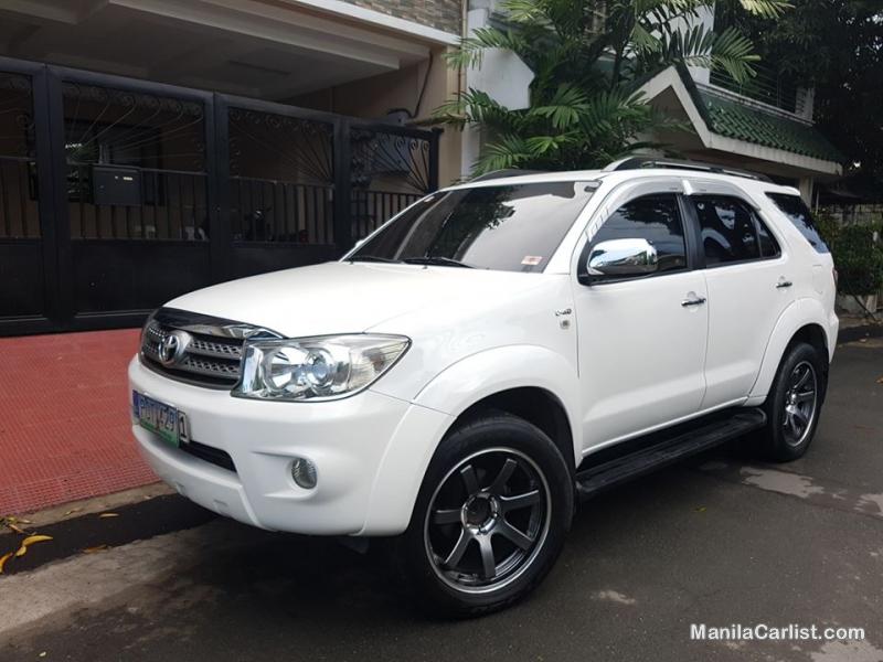 Picture of Toyota Fortuner Automatic 2011