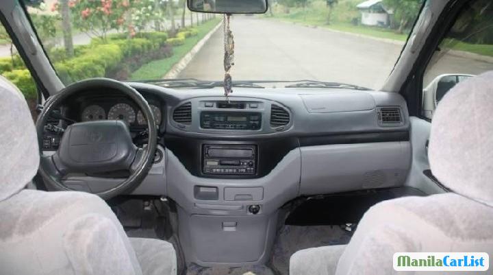 Toyota Hiace Automatic 2007 - image 2