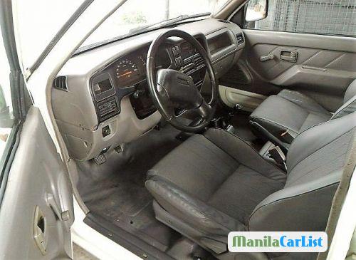 Isuzu Manual 2004 - image 10