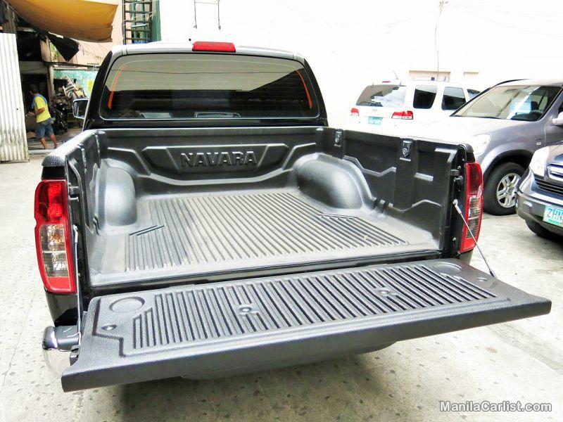 Nissan Navara Manual 2011 - image 10