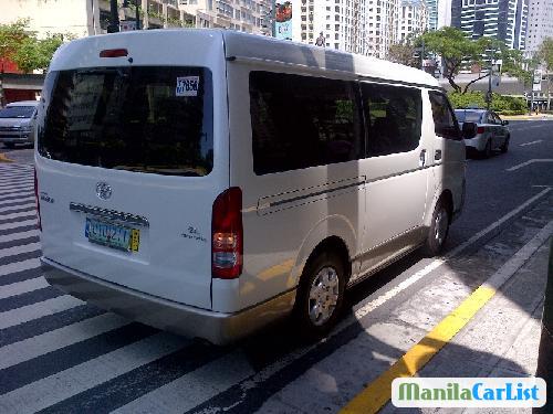 Pictures of Toyota Hiace 2012
