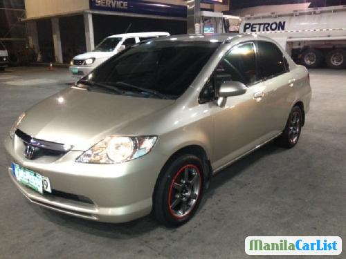 Pictures of Honda City 2004