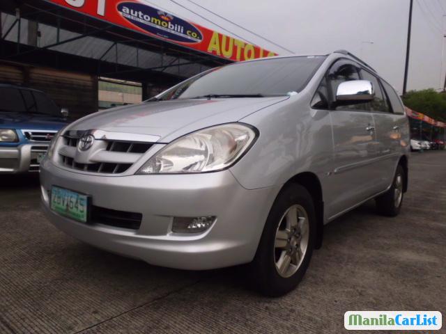 Pictures of Toyota Innova Automatic 2005