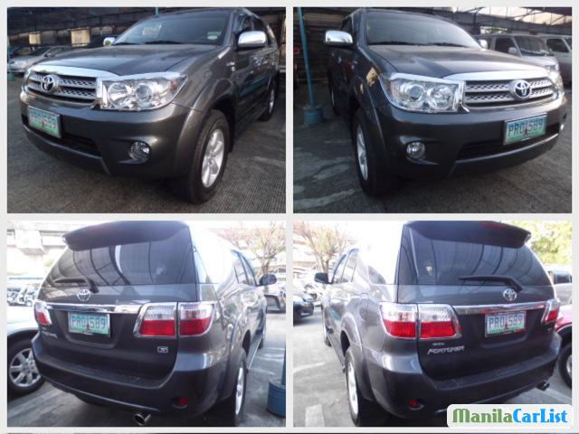 Picture of Toyota Fortuner Automatic 2010