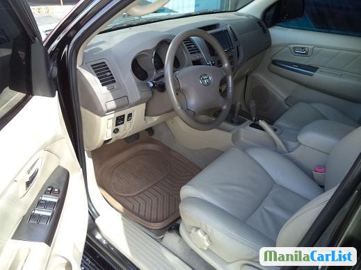 Picture of Toyota Fortuner Automatic 2007