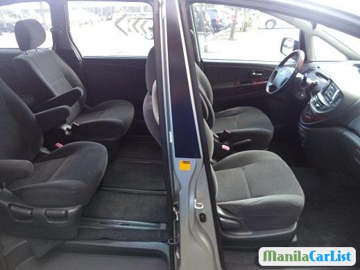 Picture of Toyota Previa Automatic 2004