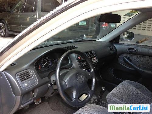 Honda Civic 2000 - image 2