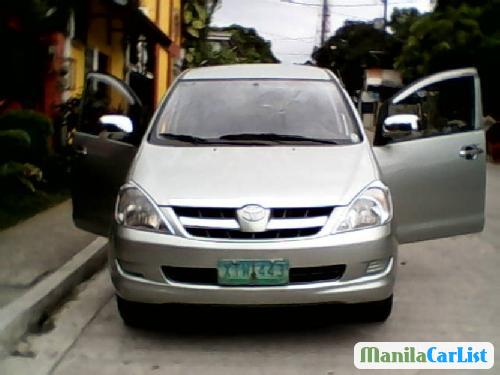 Toyota Innova 2005 - image 2
