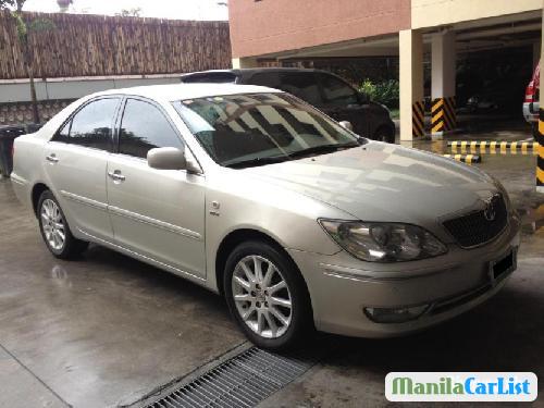 Toyota Camry 2005 - image 2