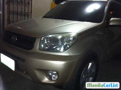 Toyota RAV4 2005 - image 2