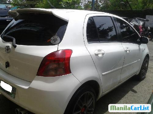 Toyota Yaris 2008 - image 2