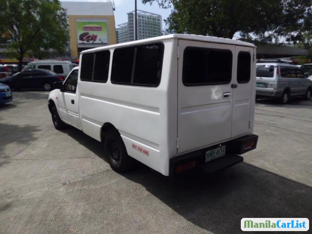 Isuzu Manual 2000