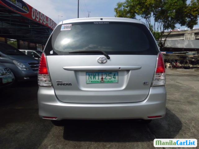 Toyota Innova Automatic 2009 - image 2