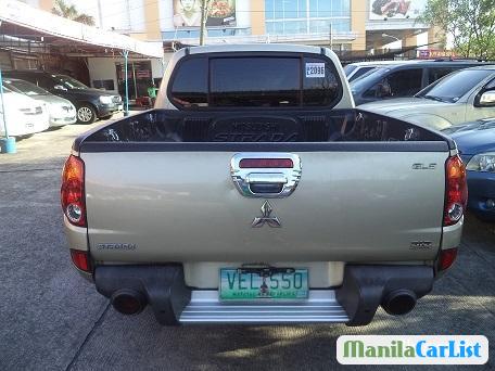 Mitsubishi Strada Manual 2010