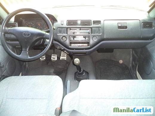Toyota Revo Manual 2002 - image 2