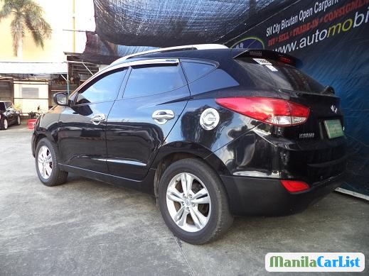 Hyundai Tucson Automatic 2011 - image 2