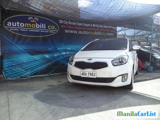 Kia Carens Automatic 2015 - image 2