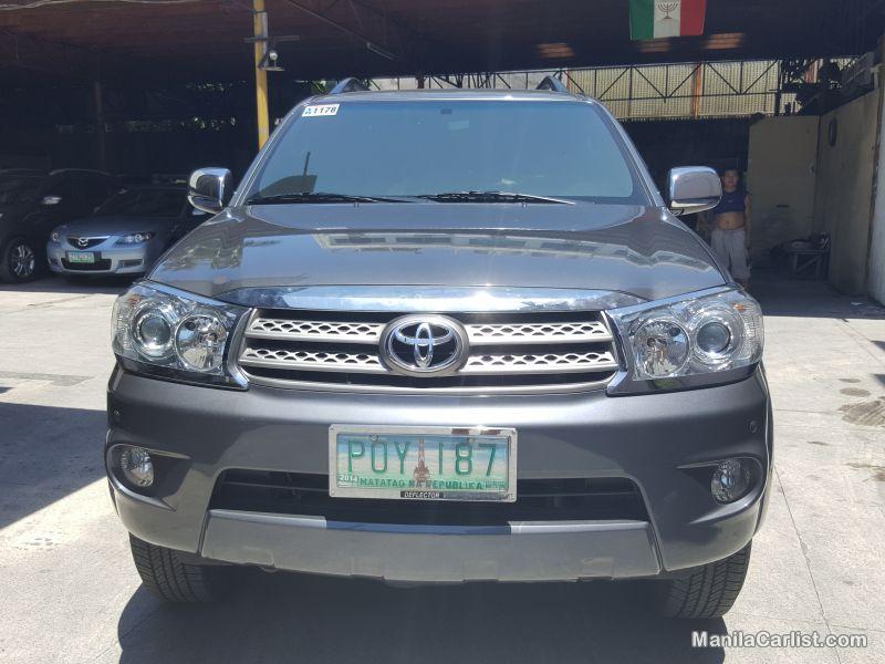 Toyota Fortuner Automatic 2011