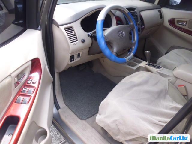 Toyota Innova Automatic 2005 in Metro Manila