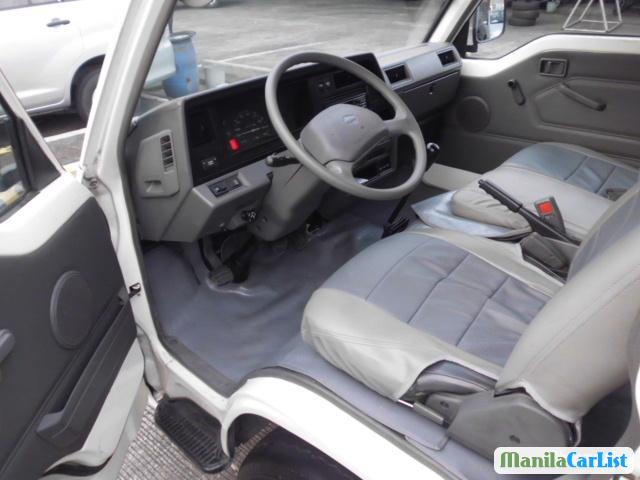 Nissan Urvan Manual 2009 in Metro Manila