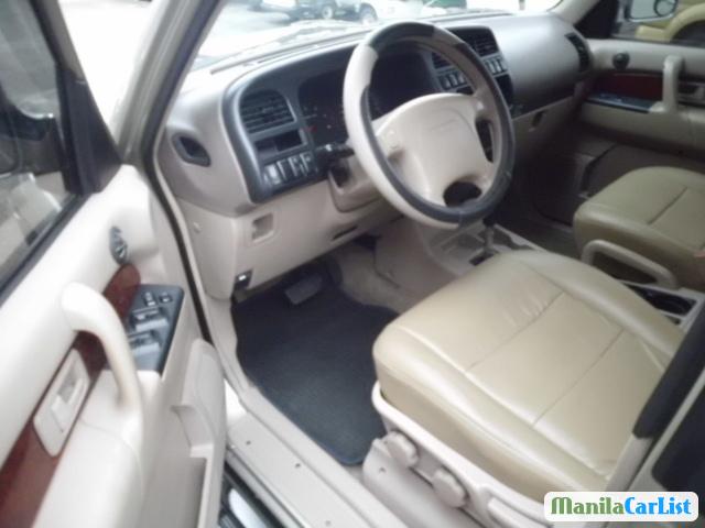 Isuzu Trooper Automatic 2002 - image 3