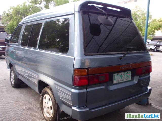 Toyota LiteAce GXL Manual 1997 - image 3