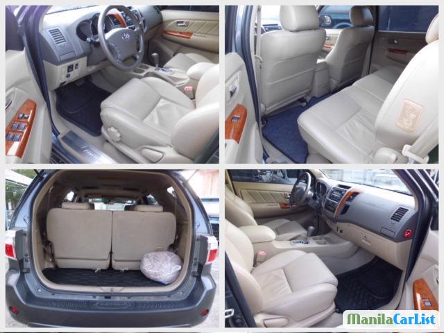 Toyota Fortuner Automatic 2010 in Metro Manila