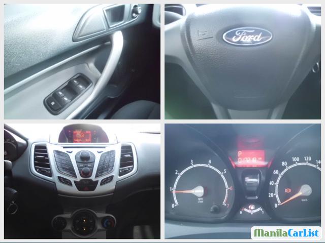 Ford Fiesta Automatic 2011 - image 3