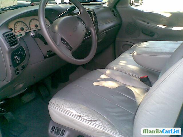 Ford Expedition Automatic 2000 in Metro Manila