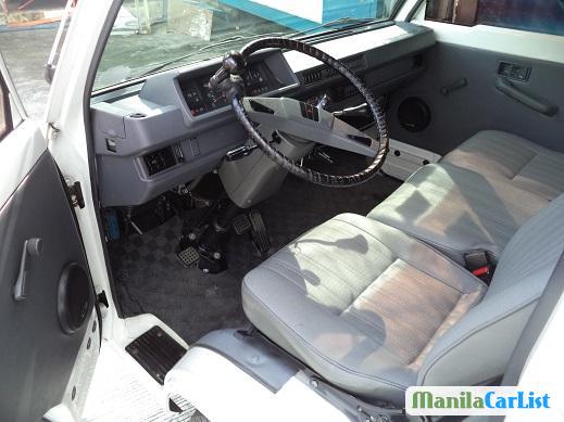 Mitsubishi L300 Manual 2010 - image 3