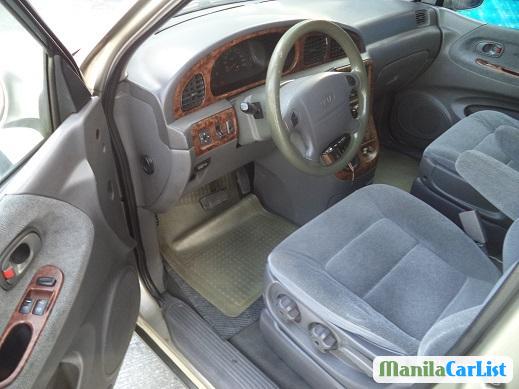 Kia Carnival Automatic 2001 - image 3
