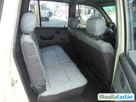 Toyota Revo Manual 2002 - image 3