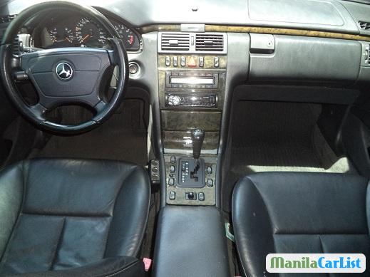 Mercedes Benz E-Class Automatic 1998 - image 3