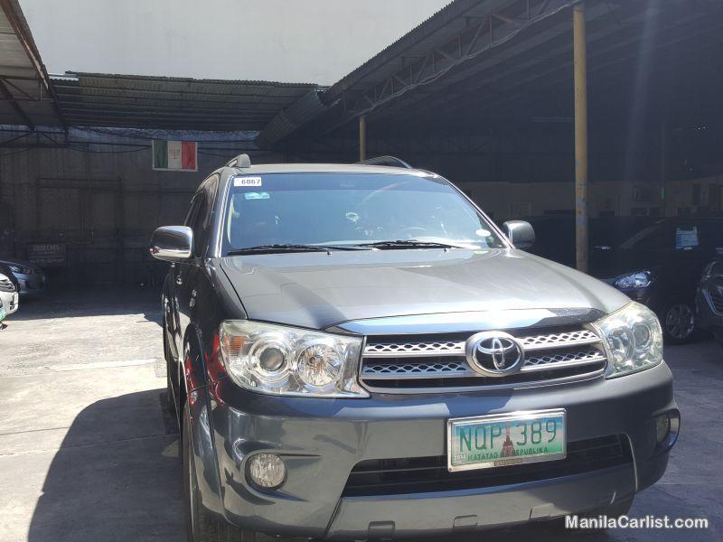 Toyota Fortuner Manual 2010 in Metro Manila