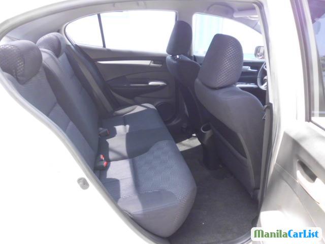 Honda City Automatic 2010 - image 4